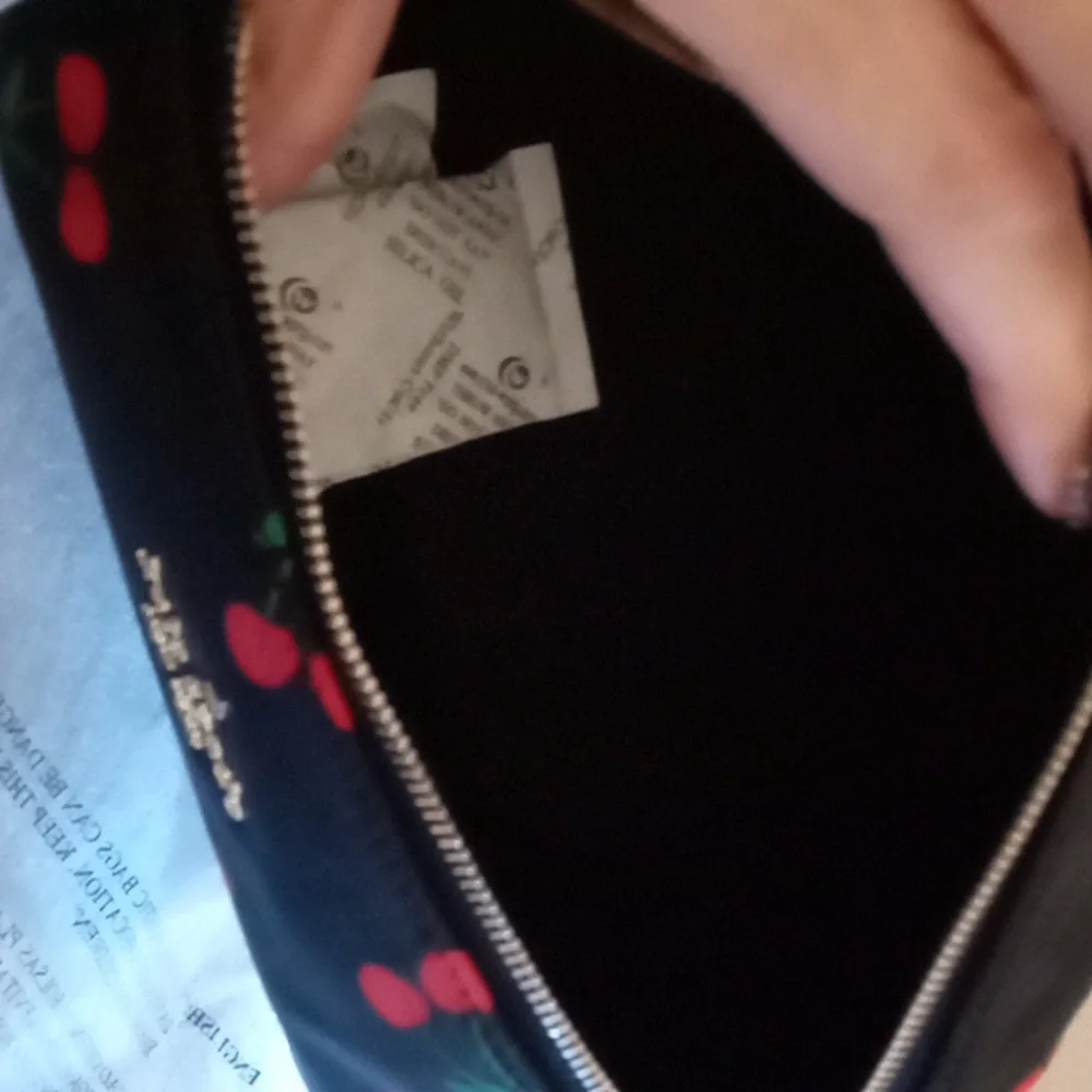 Kate Spade BOGO - Picture 4 of 6